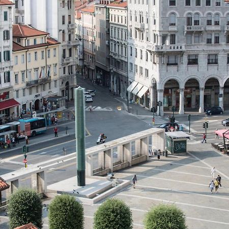 Imbriani 2 Tirabora Short Rent Apartment Trieste Luaran gambar