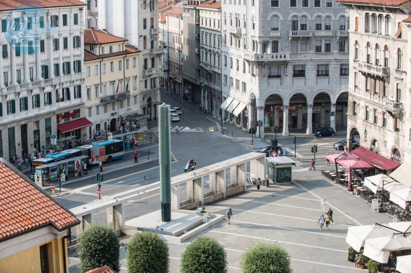 Imbriani 2 Tirabora Short Rent Apartment Trieste Luaran gambar